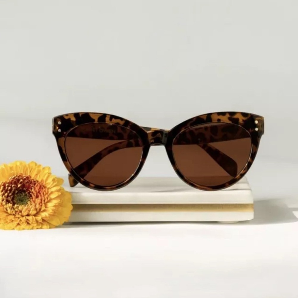 Saint Owen x Curator Wylde Tortoise Shell Sunglasses - Picture 3 of 7